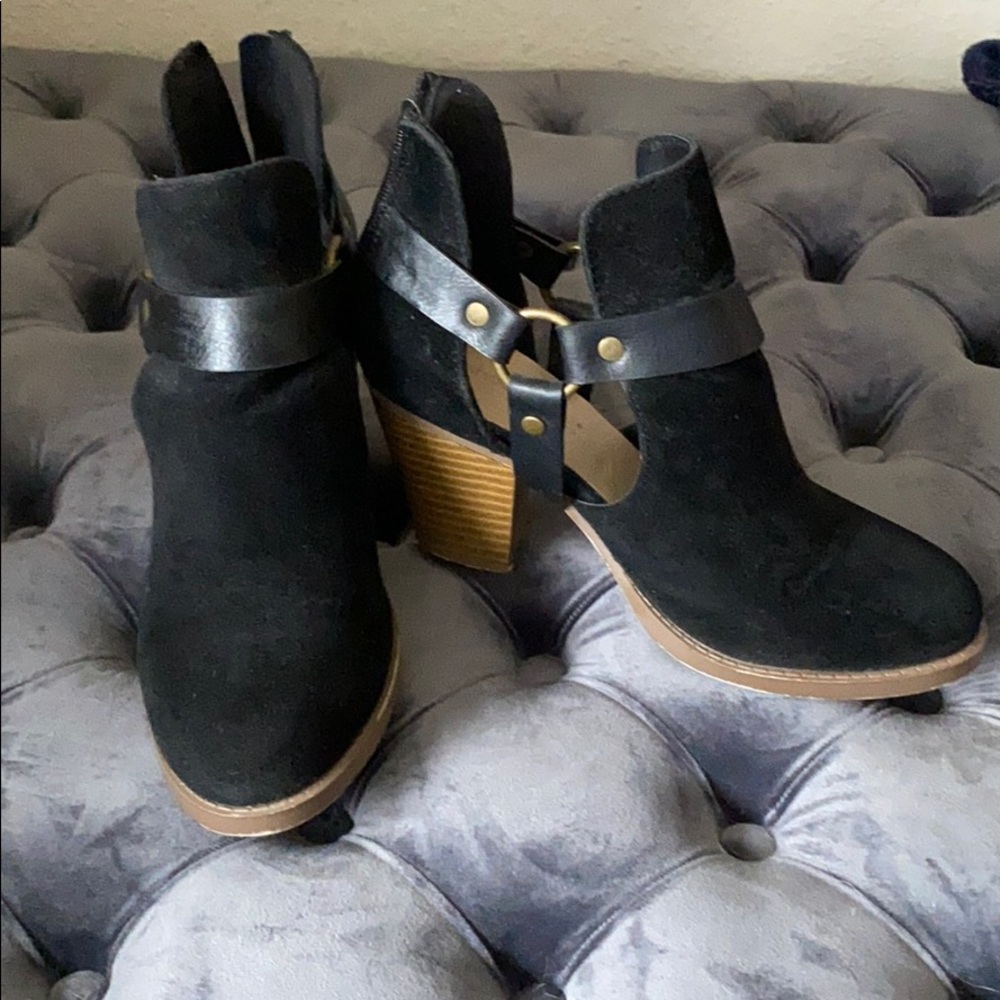 Shoe Dazzle Booties